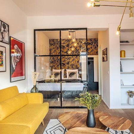 Mini Loft 1 Bedroom 2 Steps From Av Louise Brussels Exterior photo