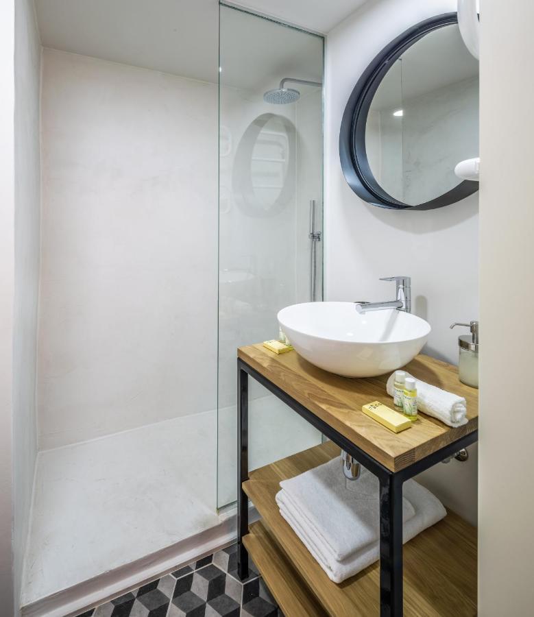Mini Loft 1 Bedroom 2 Steps From Av Louise Brussels Exterior photo